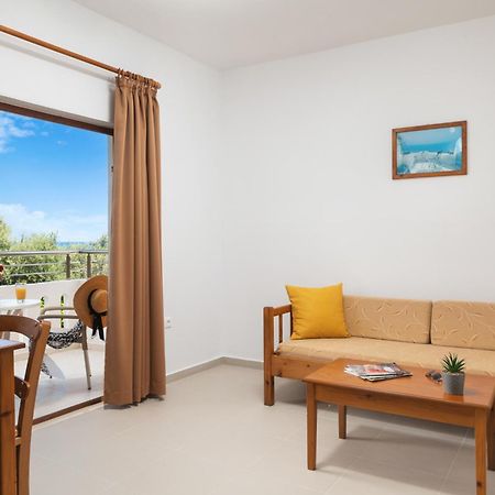 Aphrodite Apartments Каливес Екстериор снимка