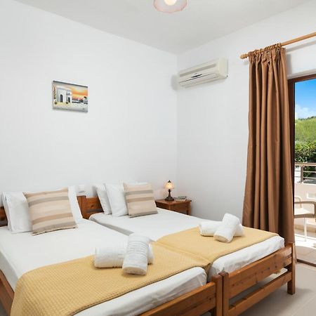 Aphrodite Apartments Каливес Екстериор снимка