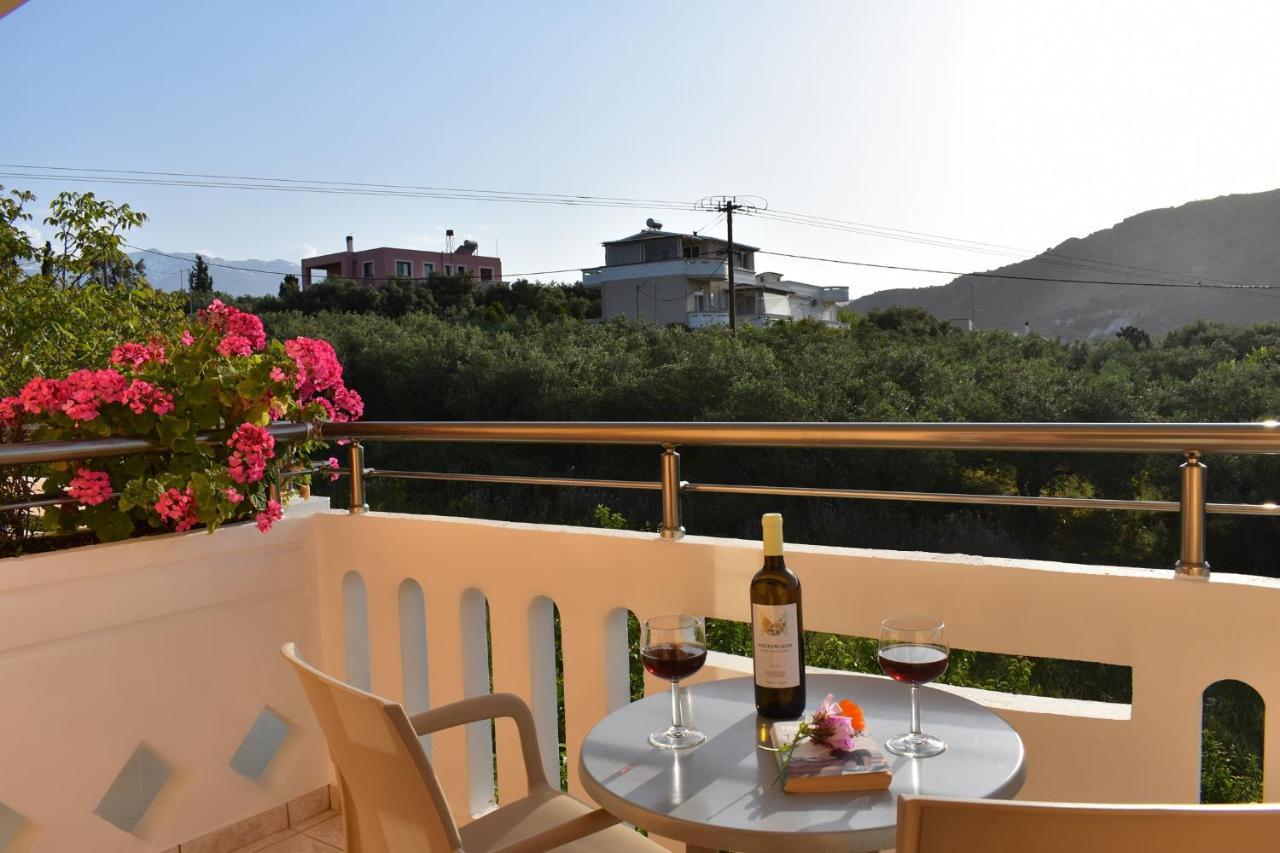 Aphrodite Apartments Каливес Екстериор снимка