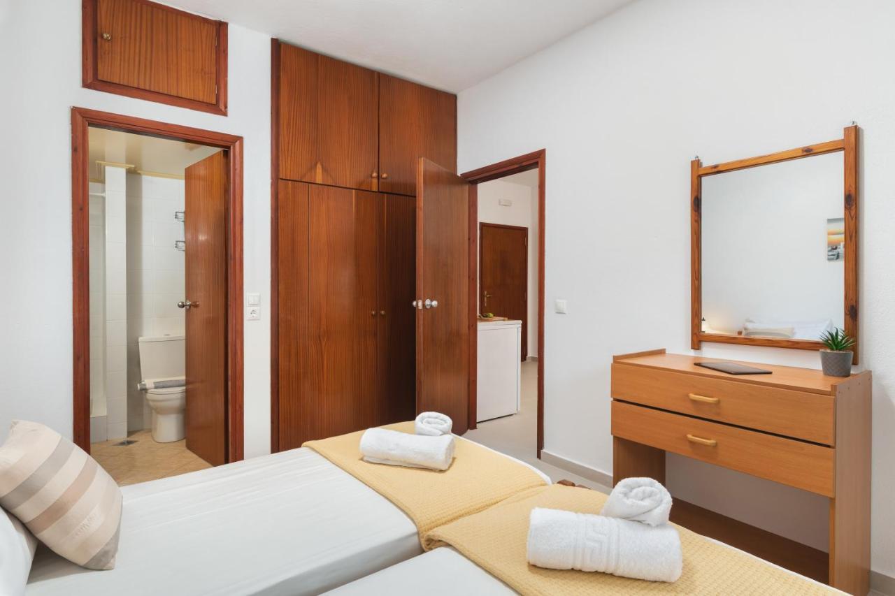 Aphrodite Apartments Каливес Екстериор снимка
