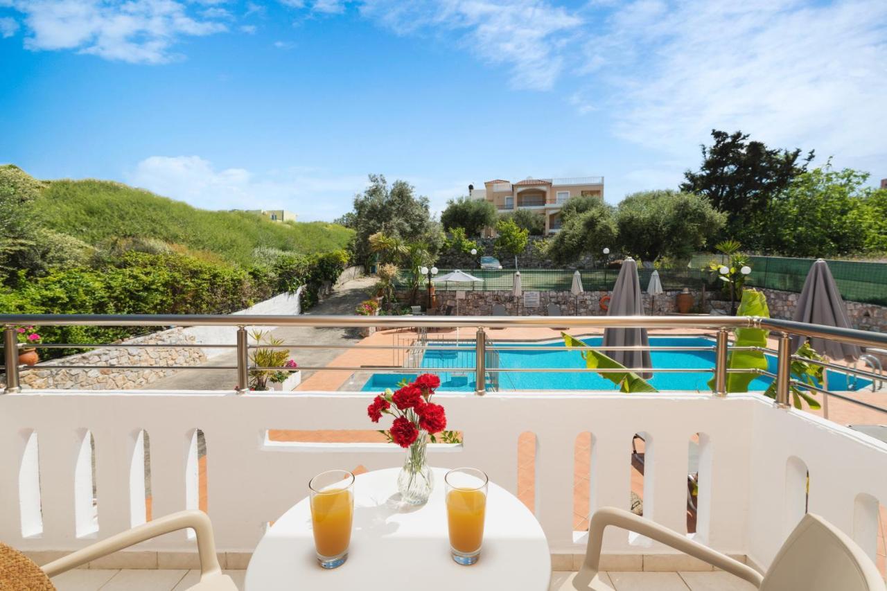 Aphrodite Apartments Каливес Екстериор снимка