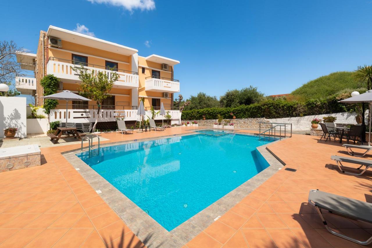 Aphrodite Apartments Каливес Екстериор снимка