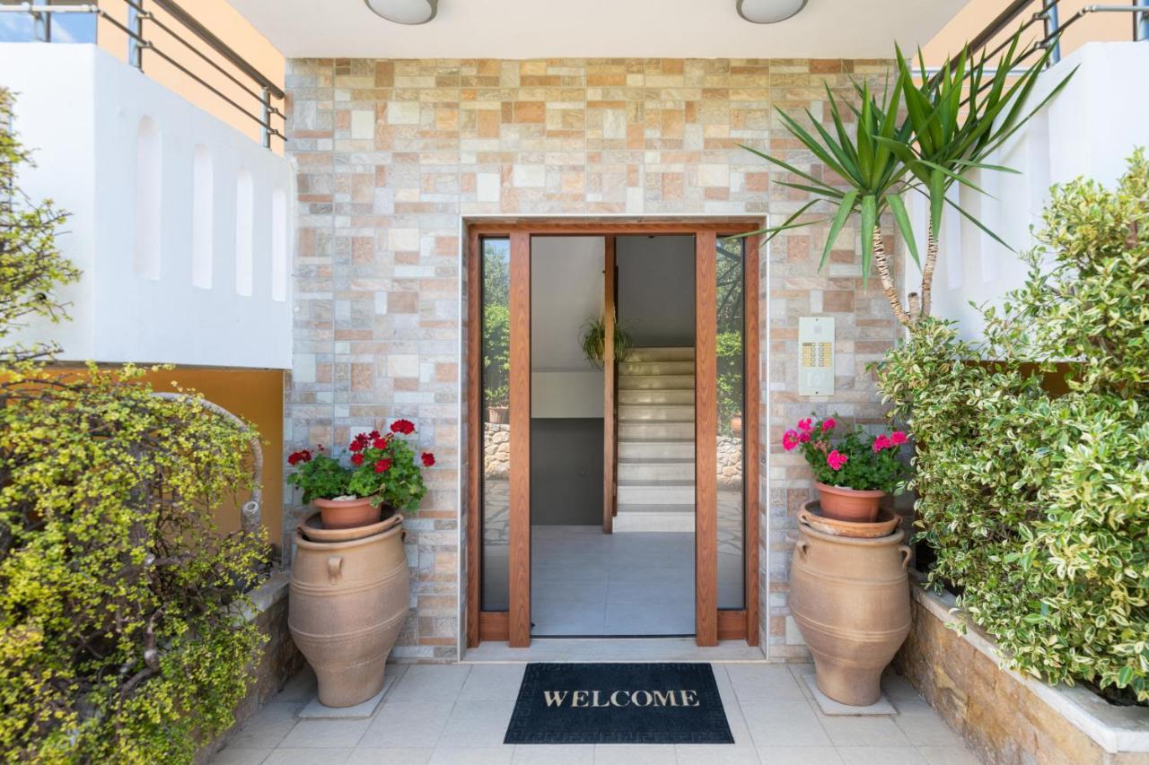 Aphrodite Apartments Каливес Екстериор снимка