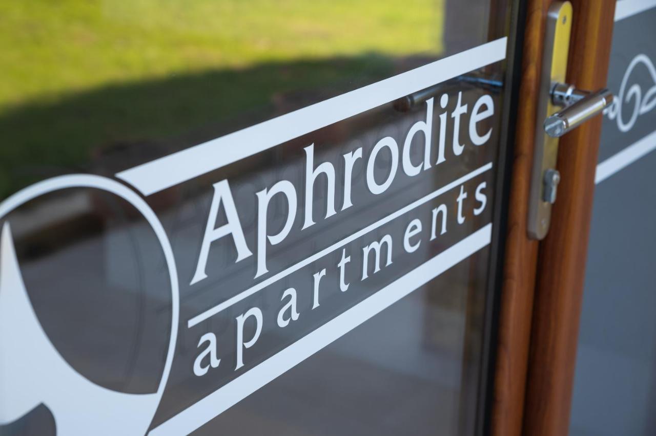 Aphrodite Apartments Каливес Екстериор снимка